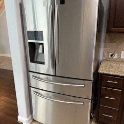 Samsung Stainless Steel Refrigerator, Washer And gas Dryer For Sale
