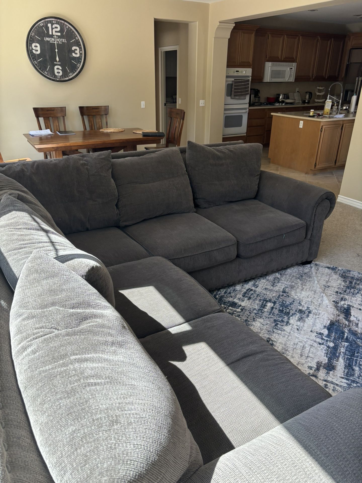 Sectional Sofa