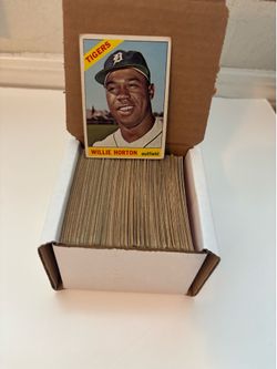1966 Topps Baseball Card Partial Set Of 151 different cards lower grade Inc High