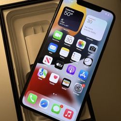 iPhone 11 PRO MAX *UNLOCKED*