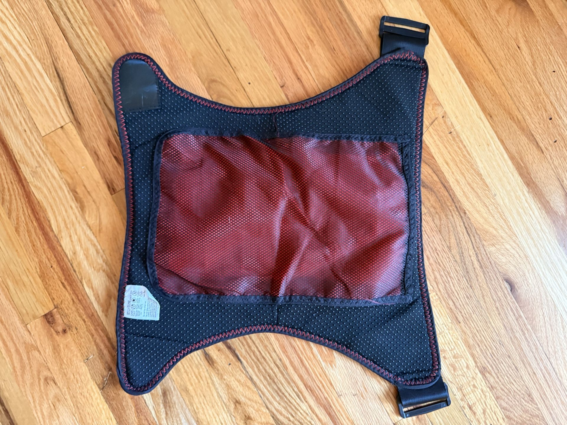 Wearable hip heater, plus infrared light therapy