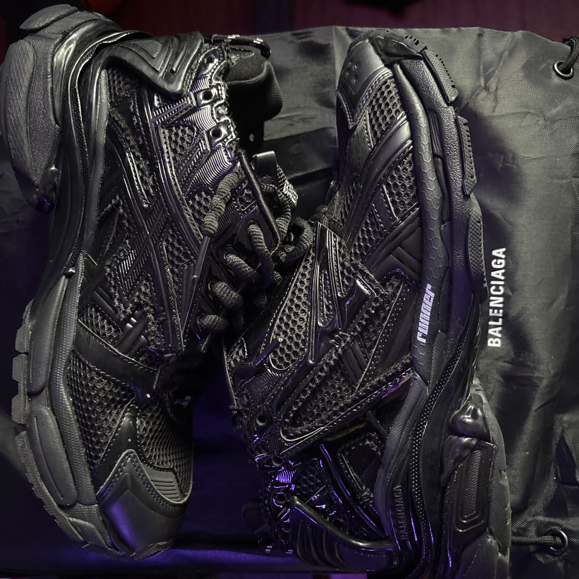 balenciaga runners 