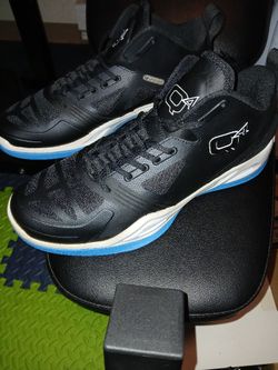 Q4 Black Aster Basketball Shoes Size 11.5
