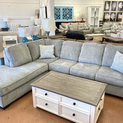 New Ashley Sectional 🔥🔥 IN STOCK NOW