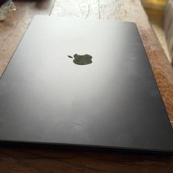 MacBook Pro 16” (Space Black)