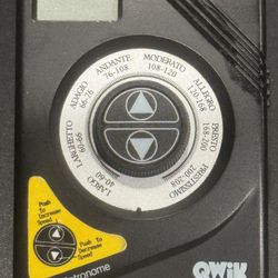 QWIK TIME QUARTZ METRONOME for GUITAR, BASS, PIANO, STRINGS, WOODWINDS, & BRASS. Tested, requires 9 volt battery not included!