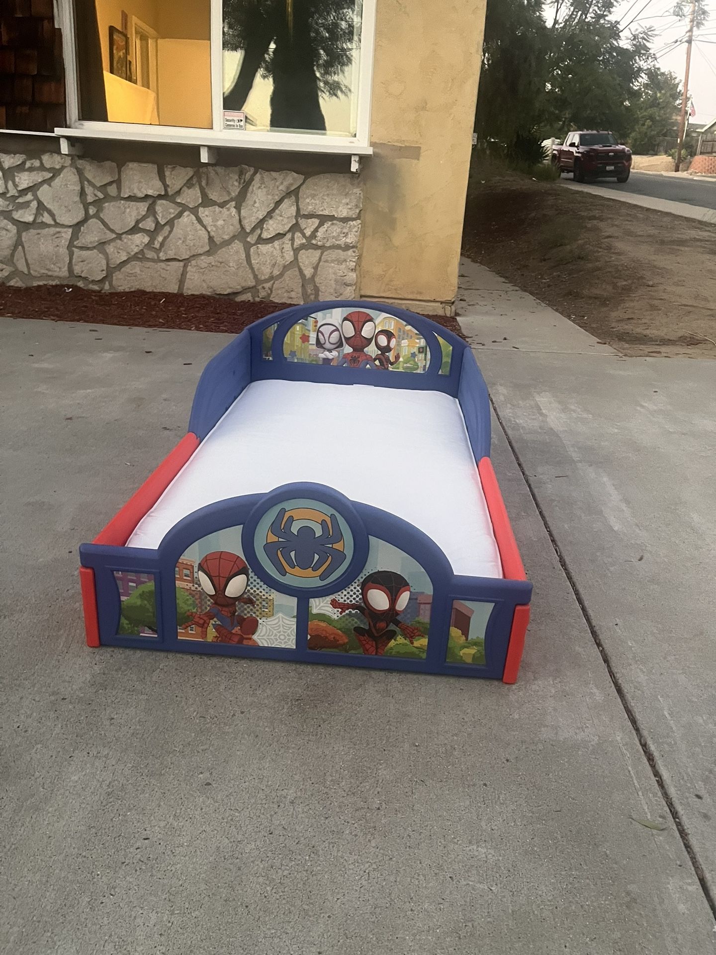 Toddler Spider-man Bed