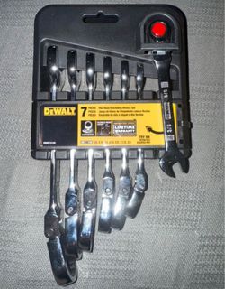 Brand New DEWALT SAE Ratcheting Flex Head Combination Wrench Set (7-Piece)