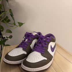Jordan 1 Low (Purple Mocha size 11)