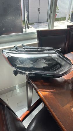2017-2019 Nissan Rogue right with led
