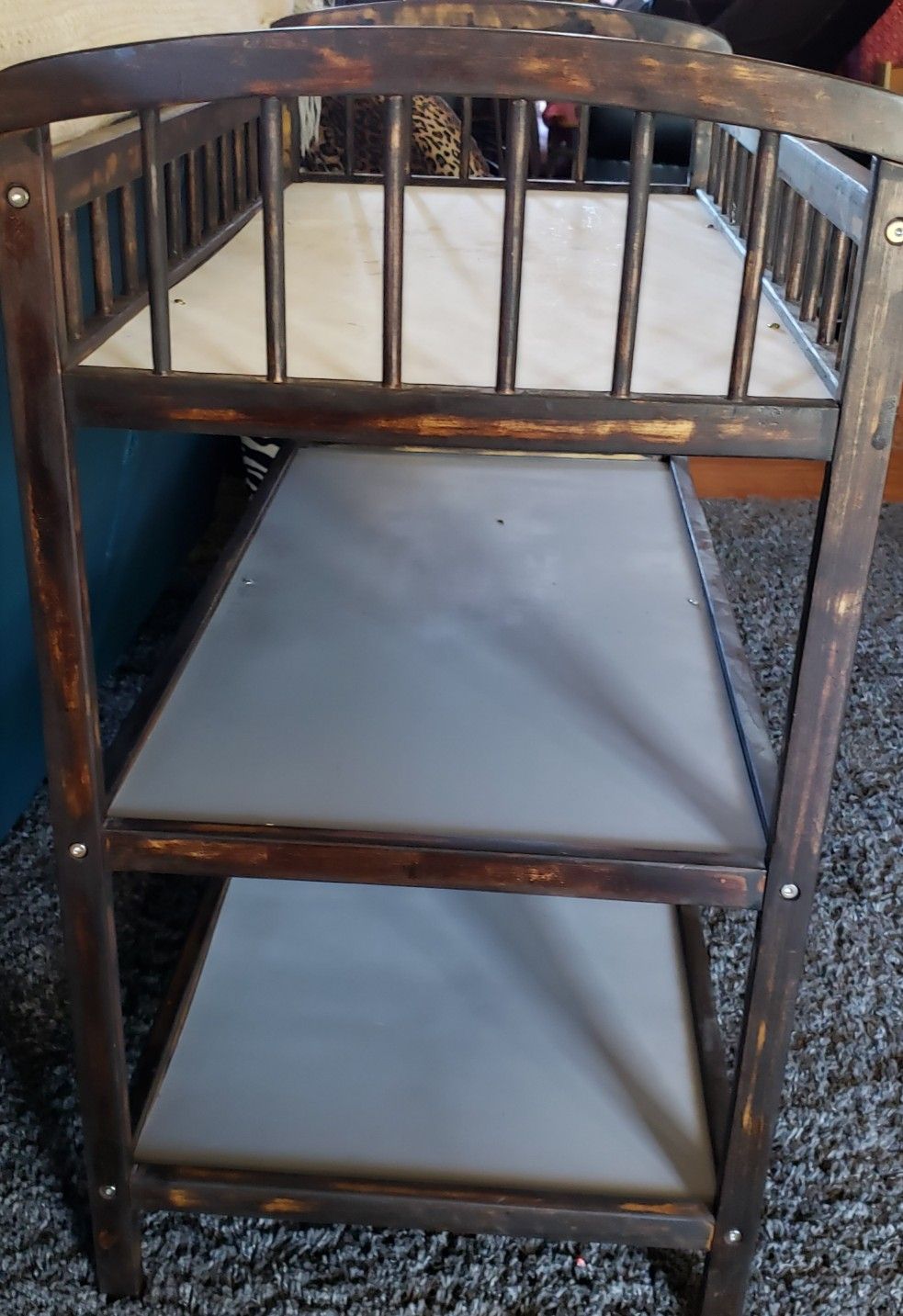 Soild wood changing table must sell 40 todsy