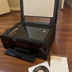 Canon PIXMA Photo Printer – Includes Setup Disc + Large Photo Paper Pack