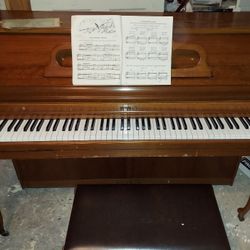 Kimball Console Piano Model S433 Serial# B57877
