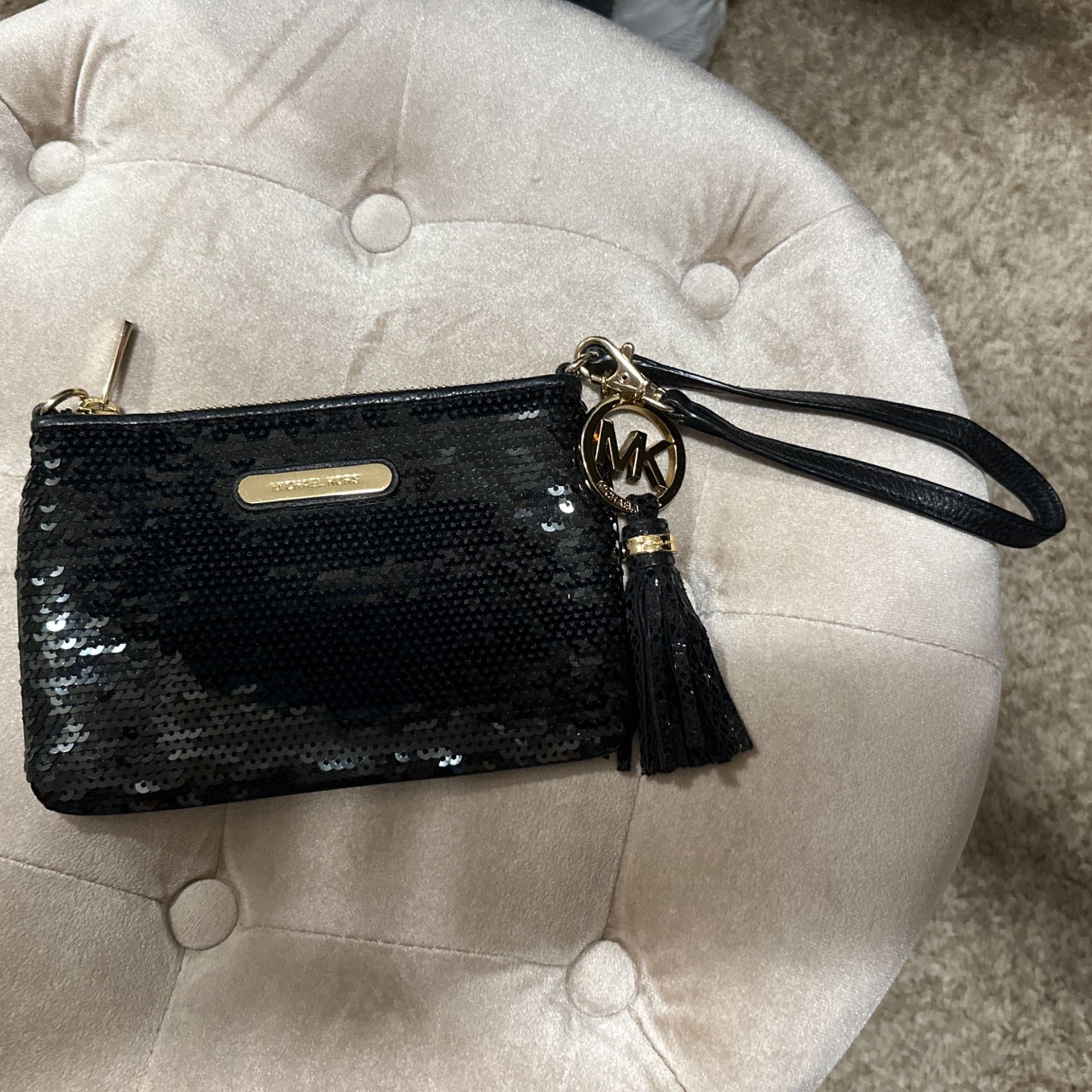 Brand New Michael Kors Wristlet