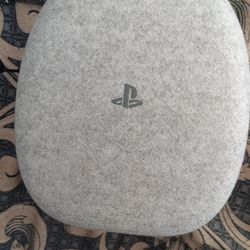 Sony pulse elite wireless Bluetooth headset.