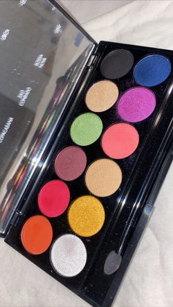 Make Up Artist /. Personal Make Up