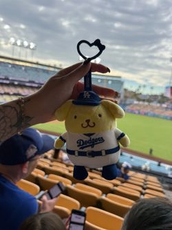 Dodgers hello kitty
