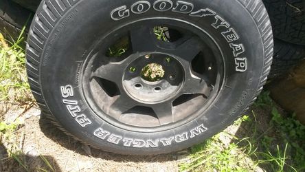 2003 factory yukon wheels