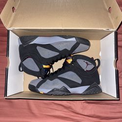 Size 10.5- Jordan 7 Retro Bordeaux 2011