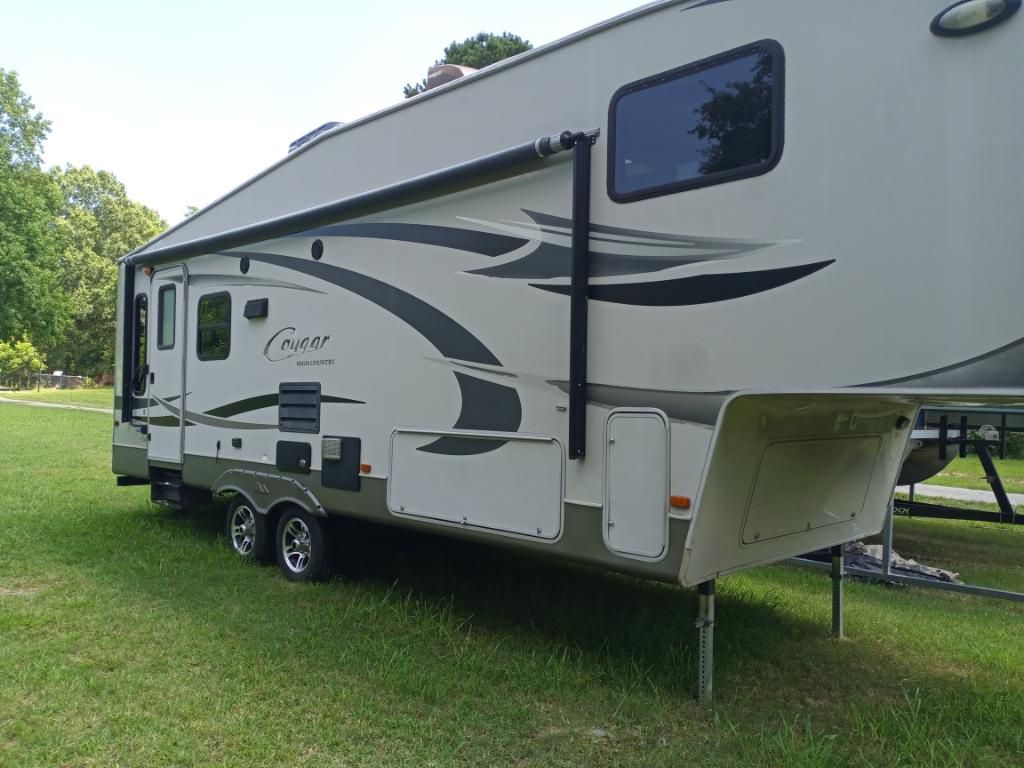 2011 cougar high country camper