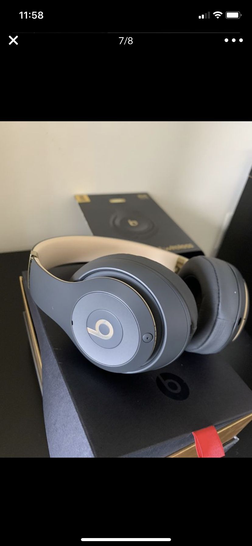 New Beat Studio 3 gold and black