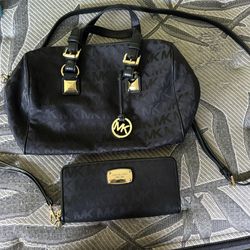 Michael Kors Handbag & Wallet Set