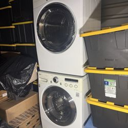 LG Washer Dryer Combo 