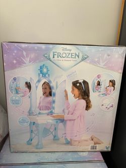New Disney frozen kids icy glow and glamour kids vanity play