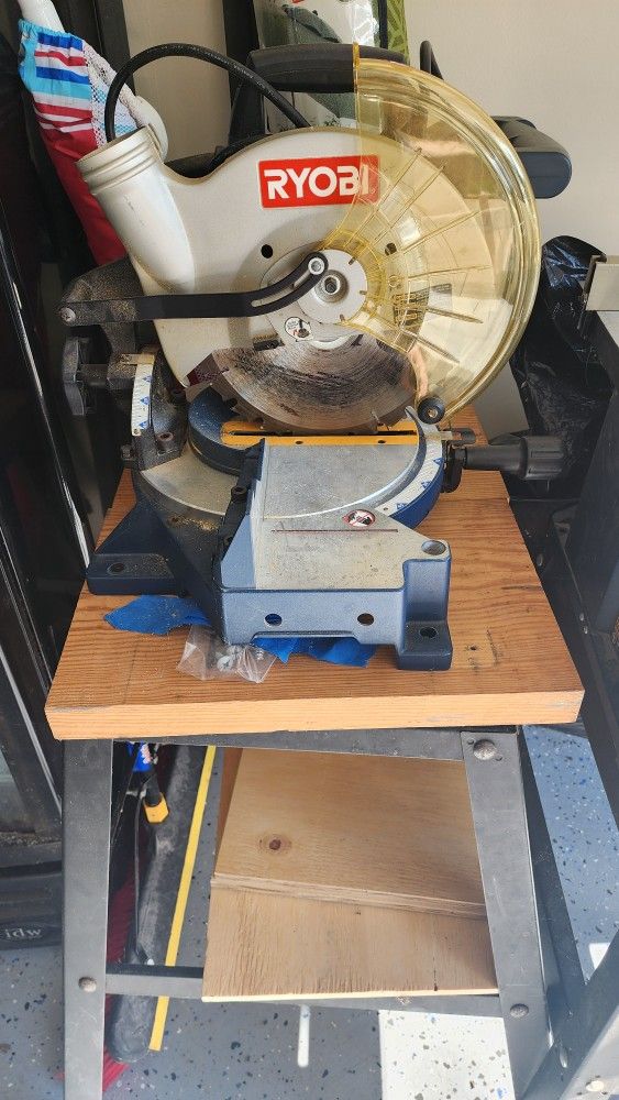 Ryobi Combound Miter Saw