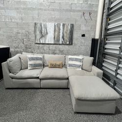 Beige Modular Sectional (Free Delivery)