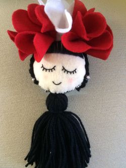 Frida doll keychain