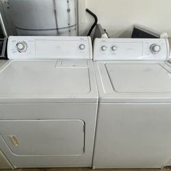Whirlpool Commercial Quality Super Capacity Gas Dryer And Washer Set In Excellent Condition 