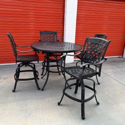 Patio Furniture: Bar-Height Table & 4 Chairs