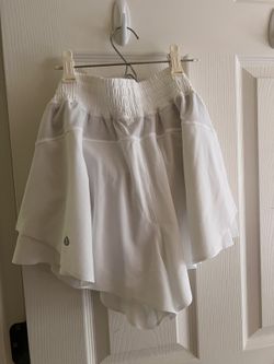 lululemon Shake It Out High-Rise Run Short 2.5" — White, Size S (New with Tags)