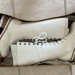 White Boots 