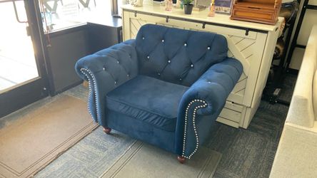 Blue Velvet Tufted Accent Chair
