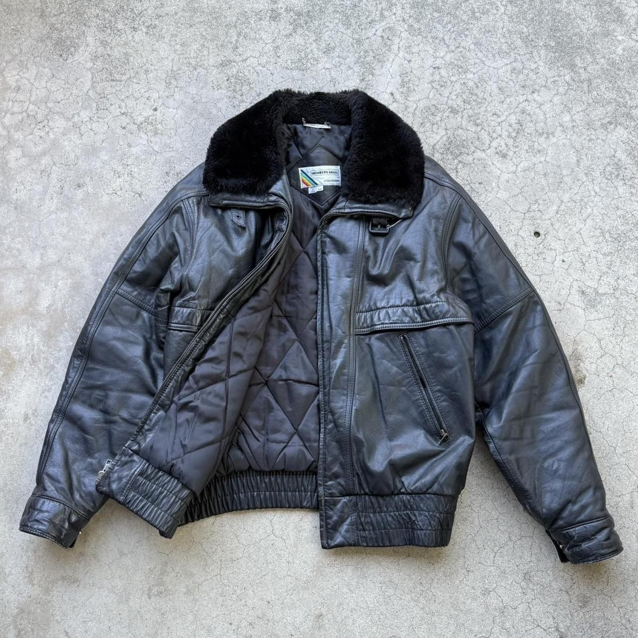 Vintage 80’s MEMBERS ONLY Genuine Leather Fur Collar Bomber Jacket