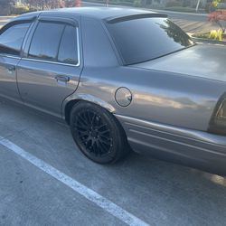 09 Crown Victoria P71