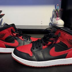 Jordan 1 Bred Mid Size 11