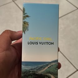 *BRAND NEW* Louis Vuitton paclflc chill