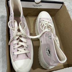 Converse Women Size 8.5