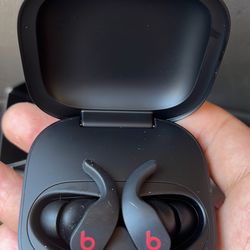  Beats Wireless Headphones 