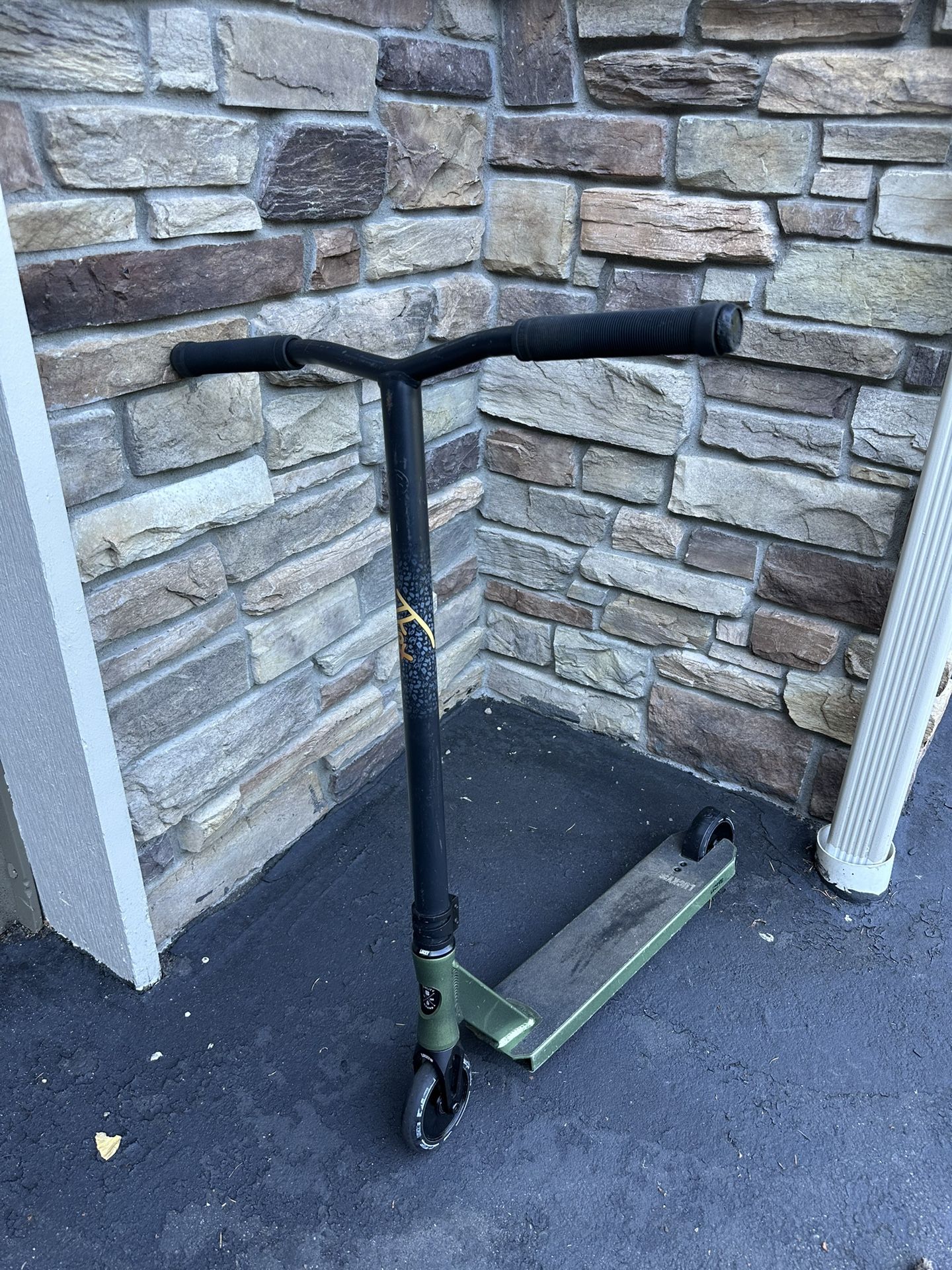 Tanner Fox Pro Complete Scooter