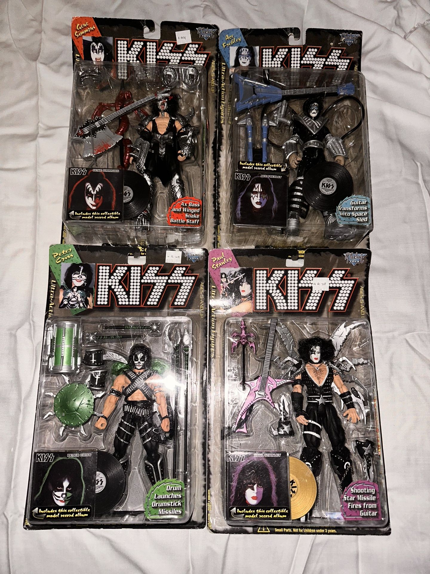 RARE COLLECTABLE KISS COMPLETE SET OF 4 ULTRA ACTION FIGURES MCFARLANE 1997