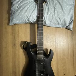 Jackson JS22-7 Dinky 7-String Electric Guitar – Satin Black – Excellent Condition