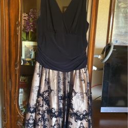 Vestidos D Fiesta De Adulto Size 14y Large 20.00 Cada Uno 
