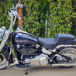 HARLEY DAVIDSON SOFTAIL DELUXE LOW MILES