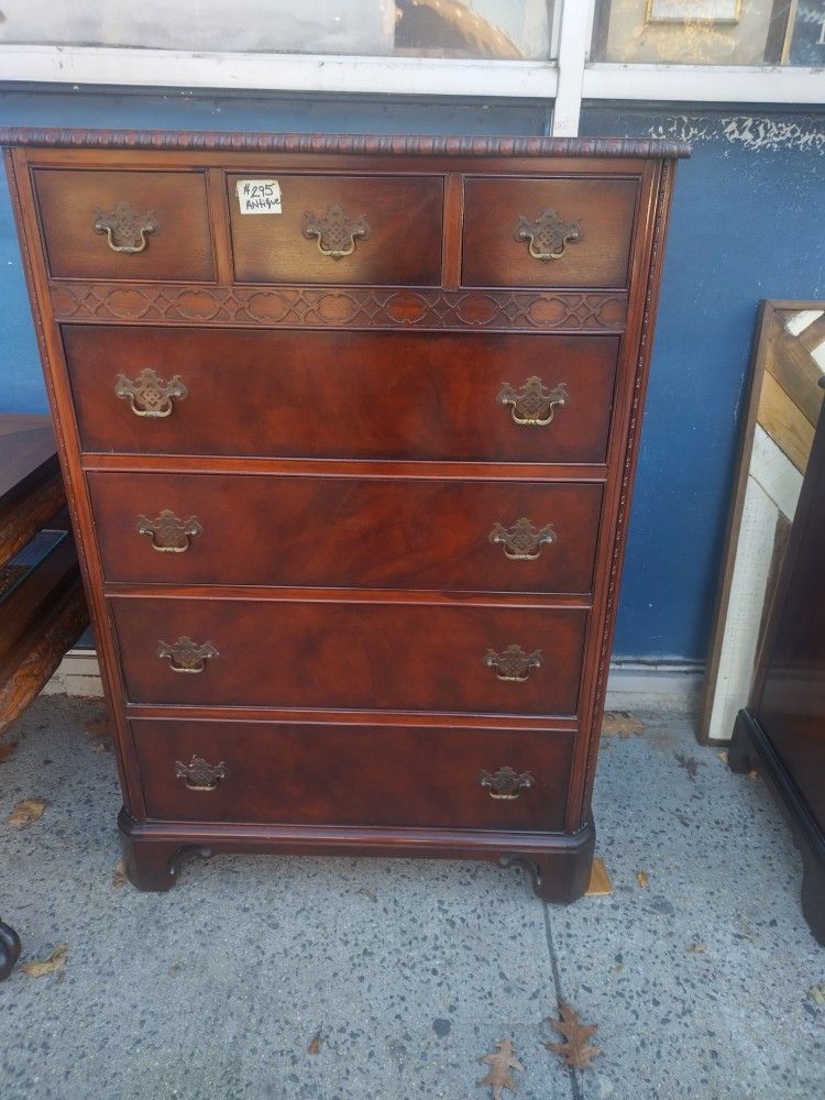 Chester draw dresser. Antique
