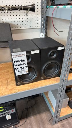 Mackie monitor speakers