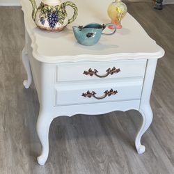 Nightstand/Side Table/End Table